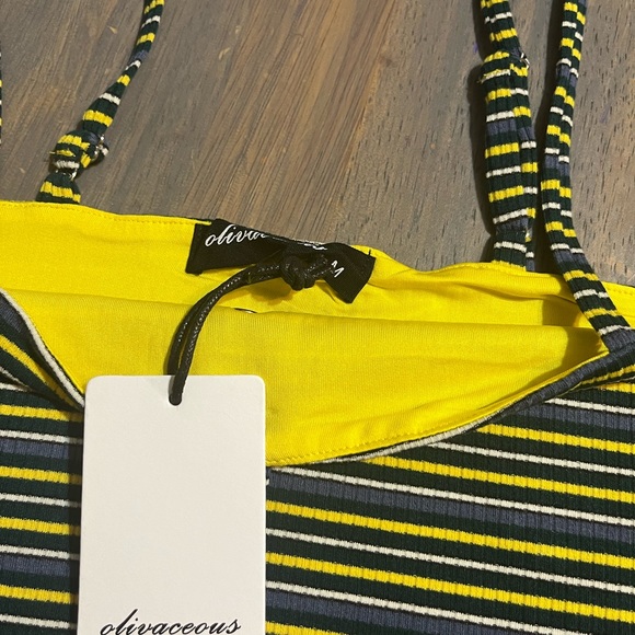 WOMEN’S SZ MEDIUM TANK TOP  CROP TOP FROM OLIVACEOUS. NWT #233 - Picture 2 of 3